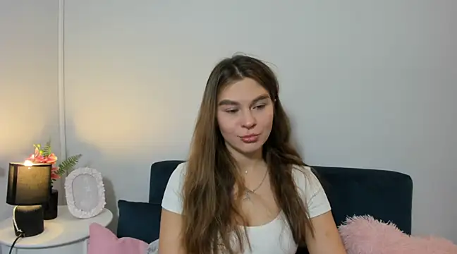 Snapshot of CamilaAmazing chatting on February 10, 6:56 pm CamilaAmazing online show from February 10, 6:56 pm