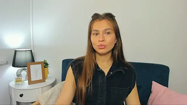 Snapshot of CamilaAmazing chatting on September 16, 11:33 am CamilaAmazing online show from September 16, 11:33 am