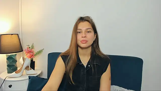 Snapshot of CamilaAmazing chatting on September 18, 6:04 am CamilaAmazing online show from September 18, 6:04 am