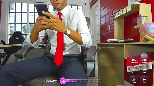 Snapshot of Hideintheoffice chatting on December 19, 11:29 am Hideintheoffice online show from December 19, 11:29 am