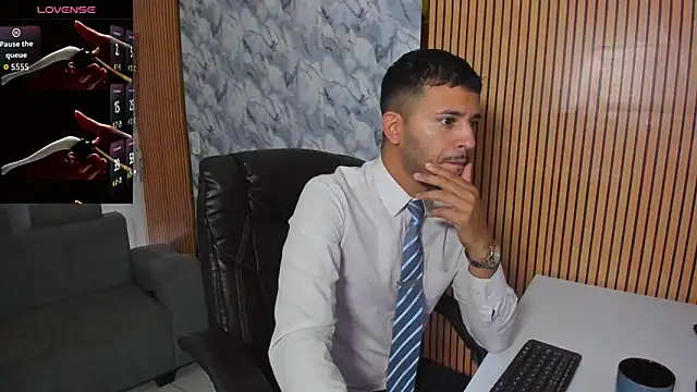 Hideintheoffice online show from November 14, 11:53 am