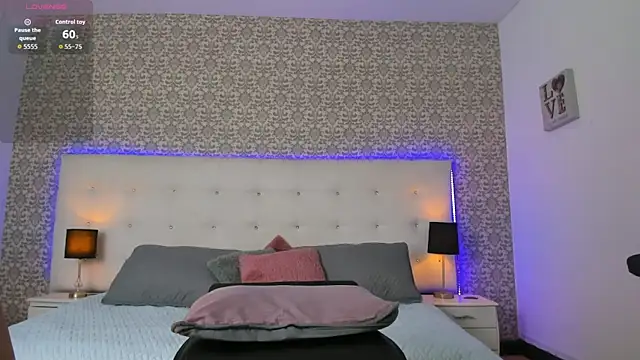 Snapshot of Camillesanto chatting on January 8, 5:10 am Camillesanto online show from January 8, 5:10 am