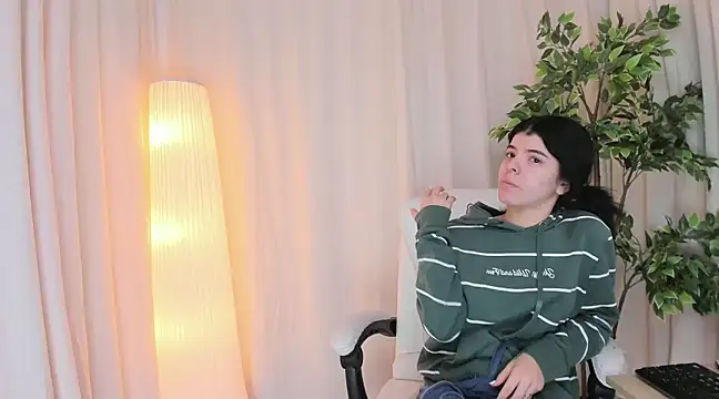 Maddy bennet online show from March 20, 10:32 am