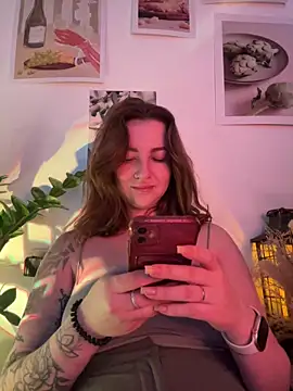 MayaMystic online show from February 10, 1:04 pm