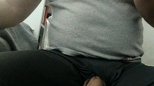 Snapshot of teek1234_1 chatting on November 18, 5:01 am teek1234 1 online show from November 18, 5:01 am