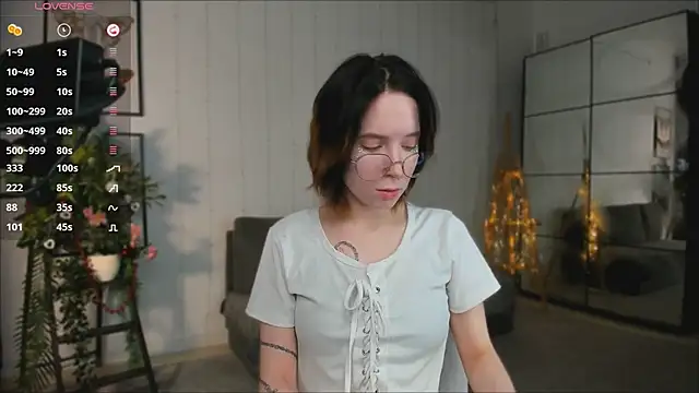 lilithlunna online show from January 9, 9:58 pm