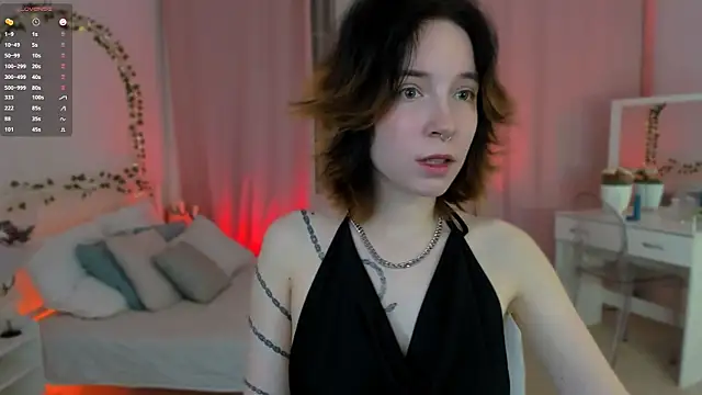 lilithlunna online show from January 29, 12:22 am