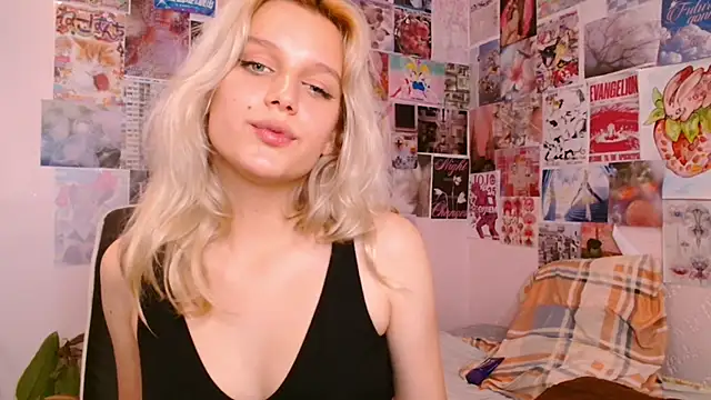 Snapshot of MeowthLilu chatting on March 1, 10:02 am MeowthLilu online show from March 1, 10:02 am