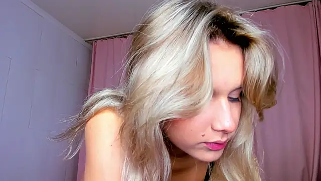 Snapshot of MeowthLilu chatting on November 7, 3:17 am MeowthLilu online show from November 7, 3:17 am