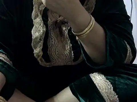 Snapshot of Housewife12 chatting on March 13, 2:12 pm Housewife12 online show from March 13, 2:12 pm