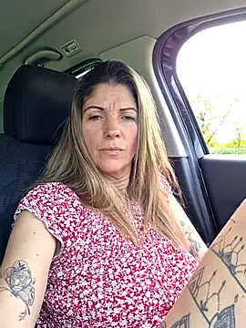 sansan2411 online show from April 17, 12:30 pm