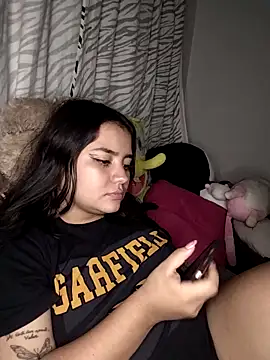 Snapshot of Ema_kraus chatting on February 11, 6:51 am Ema kraus online show from February 11, 6:51 am