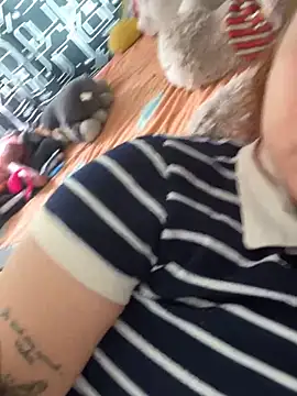 Snapshot of Ema_kraus chatting on February 15, 6:04 pm Ema kraus online show from February 15, 6:04 pm