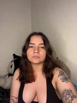 Snapshot of Ema_kraus chatting on March 1, 2:02 am Ema kraus online show from March 1, 2:02 am