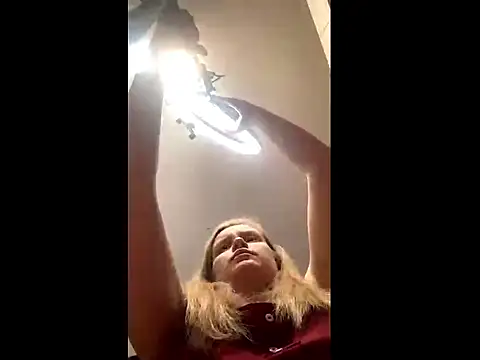 Sweet white chocolate online show from January 12, 7:10 pm