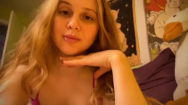 Snapshot of IlonaMurf chatting on March 22, 9:56 am IlonaMurf online show from March 22, 9:56 am