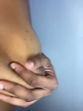 Snapshot of teddy04 chatting on February 13, 6:27 pm teddy04 online show from February 13, 6:27 pm