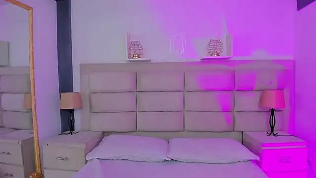 RoseCassie online show from February 27, 12:45 pm