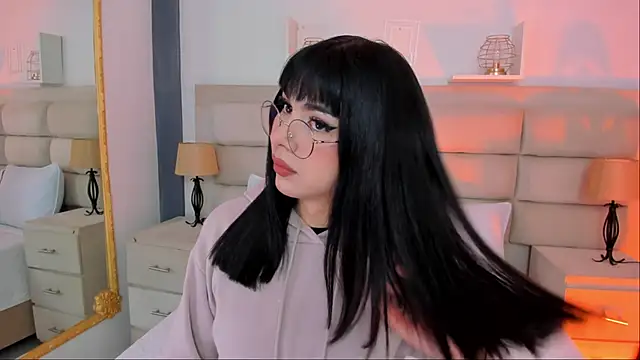 RoseCassie online show from March 8, 1:03 pm