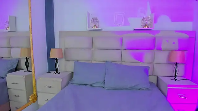 RoseCassie online show from March 14, 1:35 pm