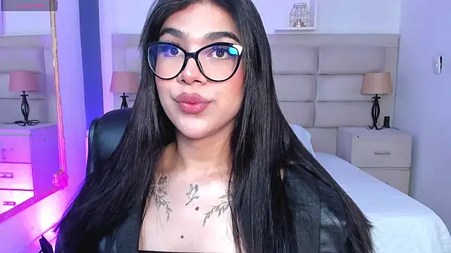 RoseCassie online show from September 21, 1:24 pm