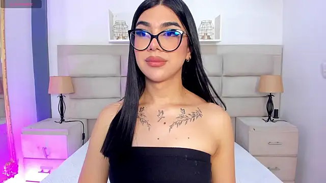 RoseCassie online show from October 2, 1:18 pm