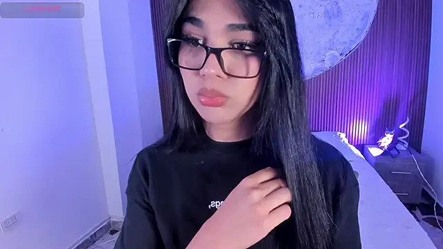 RoseCassie online show from January 7, 1:46 pm