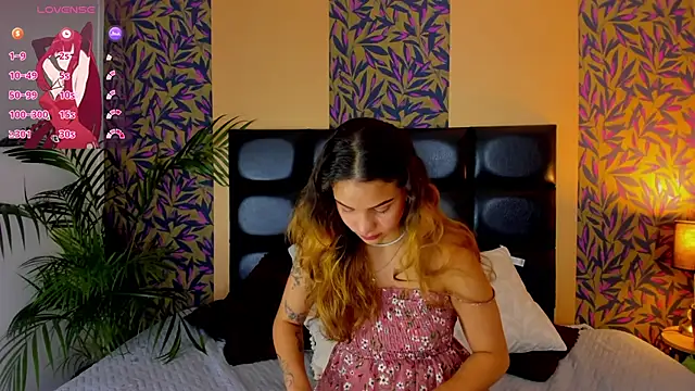 Snapshot of hinata_itachi chatting on March 8, 9:18 pm hinata itachi online show from March 8, 9:18 pm