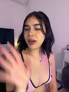 Lily Woodz online show from January 13, 7:19 pm