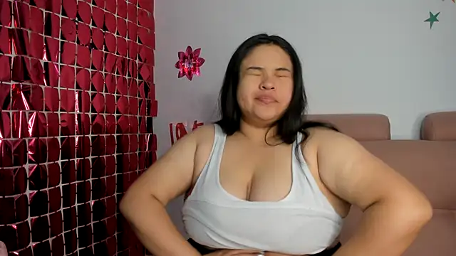 lizzie c online show from March 20, 5:23 am