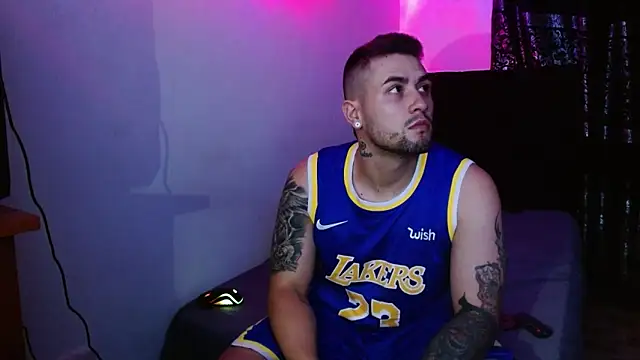 miia-liiam online show from December 5, 6:00 am