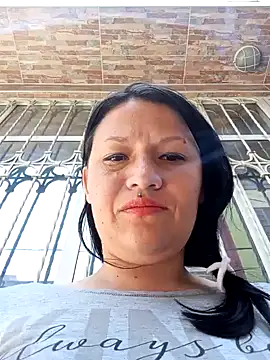Snapshot of kattia_bk chatting on January 13, 3:58 pm kattia bk online show from January 13, 3:58 pm