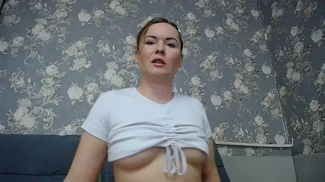 Snapshot of _Miss_Vanilla_ chatting on March 11, 7:15 am Miss Vanilla online show from March 11, 7:15 am