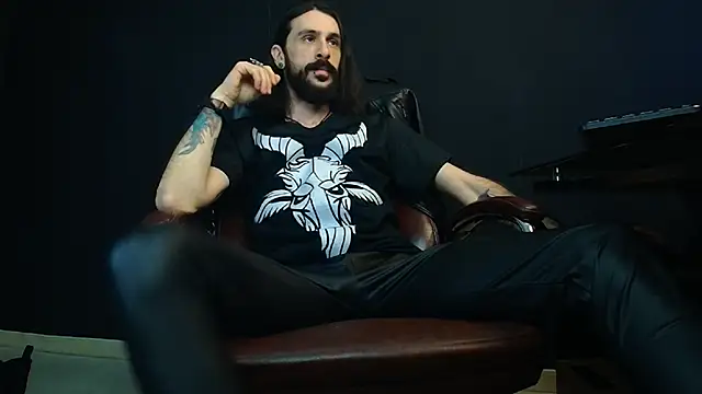 AxelColton online show from January 24, 11:15 am