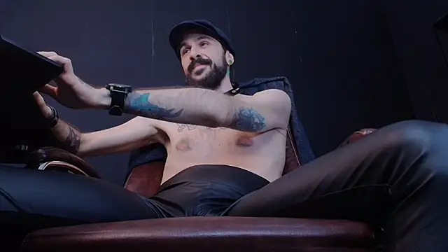 AxelColton online show from January 26, 12:11 pm