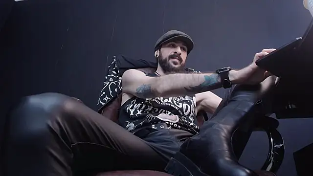 AxelColton online show from February 4, 9:28 am