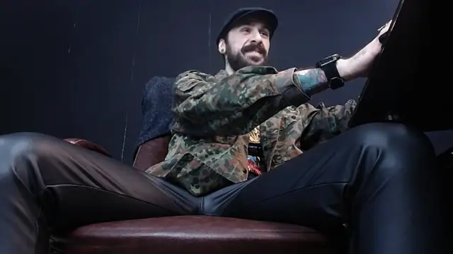 AxelColton online show from February 19, 6:22 am