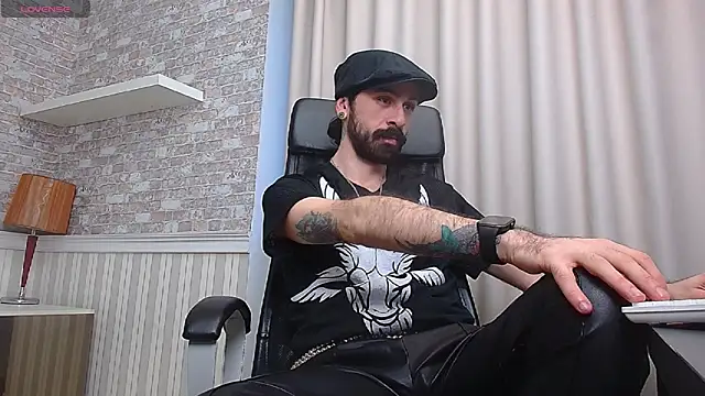 AxelColton online show from January 8, 6:16 am