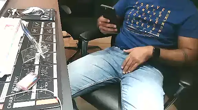 Snapshot of Nil_Talreja chatting on January 21, 4:54 am Nil Talreja online show from January 21, 4:54 am