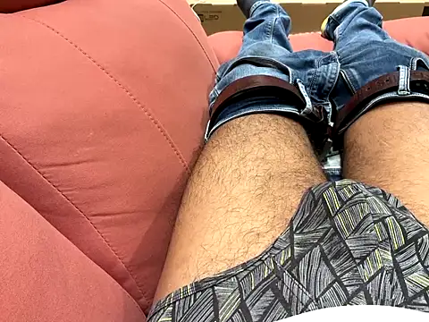 Snapshot of Nil_Talreja chatting on December 15, 9:13 am Nil Talreja online show from December 15, 9:13 am