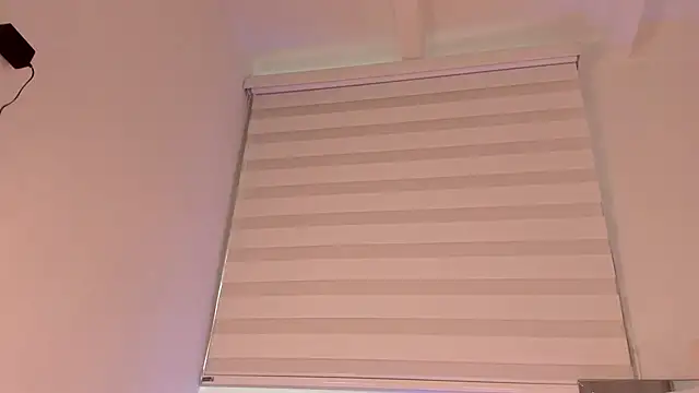 Snapshot of Alissonroses chatting on February 1, 7:34 pm Alissonroses online show from February 1, 7:34 pm