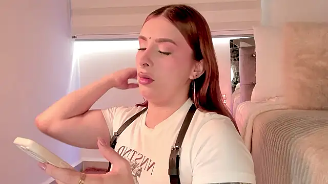 Snapshot of Alissonroses chatting on February 16, 7:43 pm Alissonroses online show from February 16, 7:43 pm