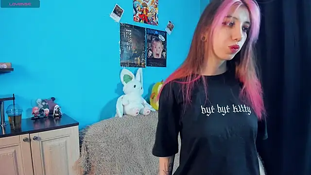 Snapshot of _Mindy_ chatting on March 14, 2:20 am Mindy online show from March 14, 2:20 am