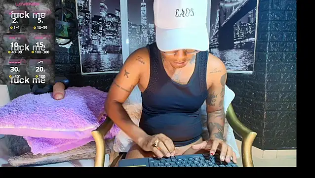 Snapshot of JhonyMiller_ chatting on January 19, 2:15 am JhonyMiller online show from January 19, 2:15 am