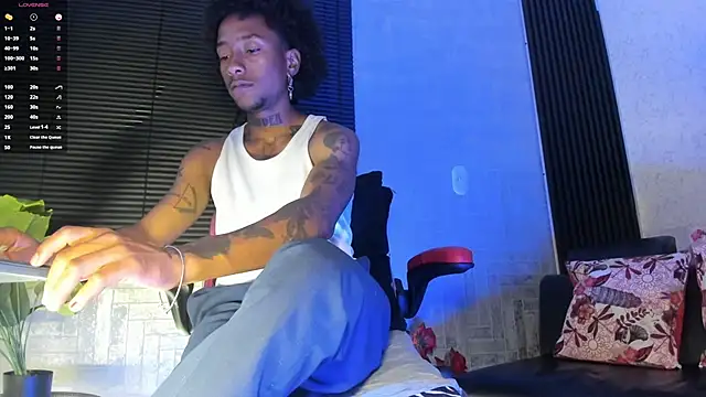 JhonyMiller  online show from November 11, 7:36 pm