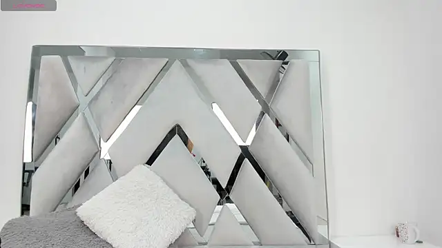 Snapshot of _Hottest_Mature chatting on December 23, 4:06 pm Hottest Mature online show from December 23, 4:06 pm