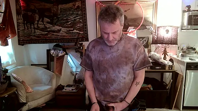 Snapshot of SilverandFox chatting on February 14, 4:09 pm SilverandFox online show from February 14, 4:09 pm