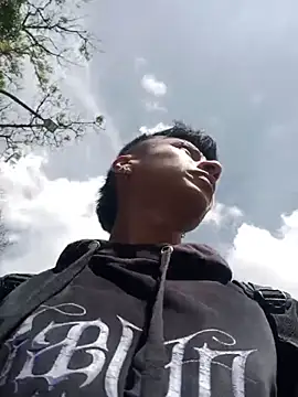 codysmith online show from April 18, 7:07 pm