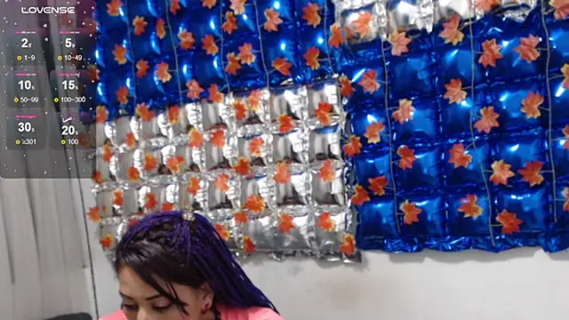 Snapshot of thaly_funn chatting on February 21, 4:18 am thaly funn online show from February 21, 4:18 am