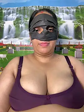 Snapshot of FlatVincy4 chatting on September 8, 4:06 pm FlatVincy4 online show from September 8, 4:06 pm